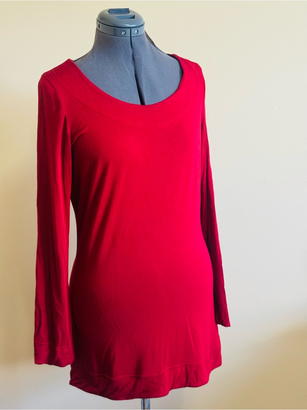 ♥️Laura -Classic Red Long Sleeve Scoop Neck Top